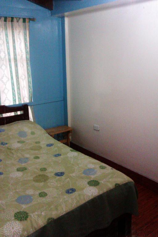 Hostal Yumbo Imperial Quito Rum bild