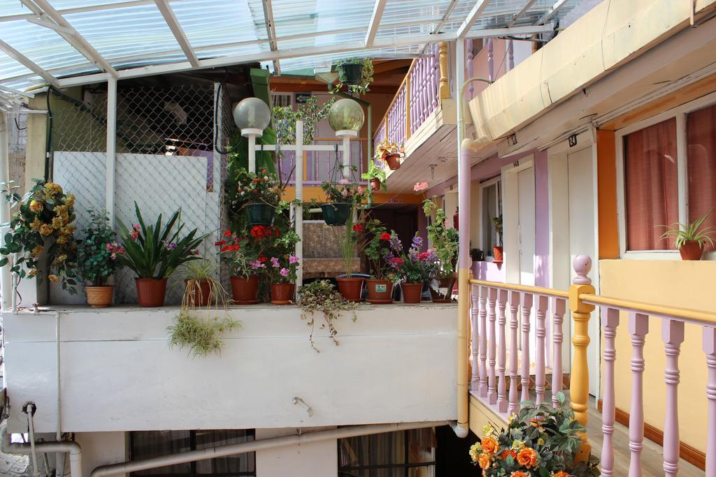 Hostal Yumbo Imperial Quito Exteriör bild