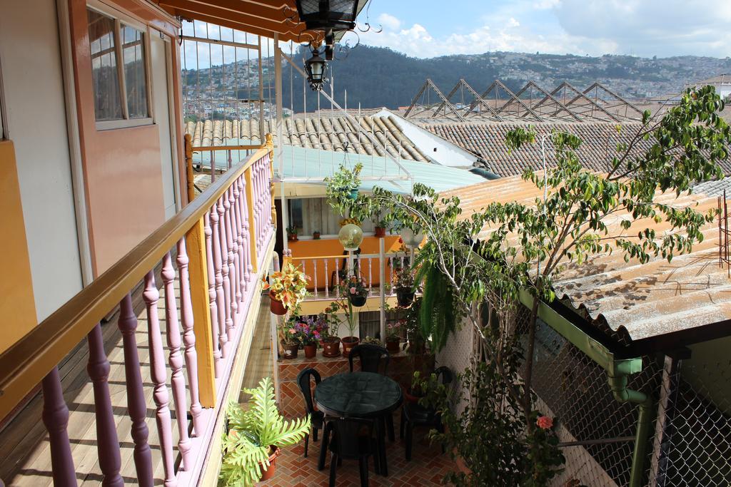 Hostal Yumbo Imperial Quito Exteriör bild