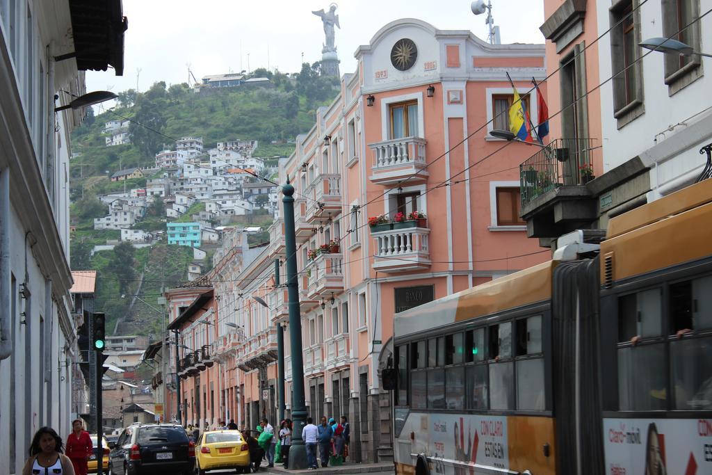 Hostal Yumbo Imperial Quito Exteriör bild