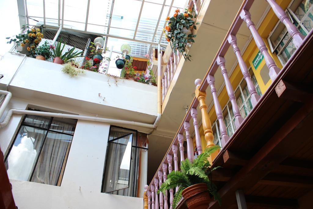 Hostal Yumbo Imperial Quito Exteriör bild
