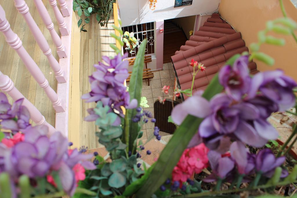 Hostal Yumbo Imperial Quito Exteriör bild
